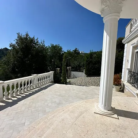 Mullaj Villa *