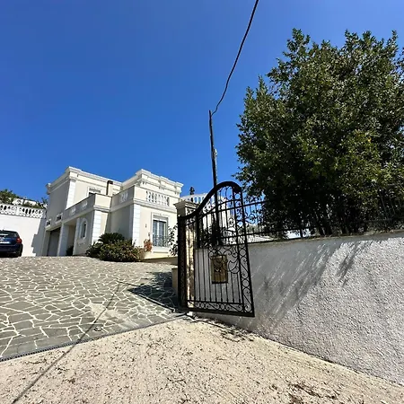 Villa Mullaj *